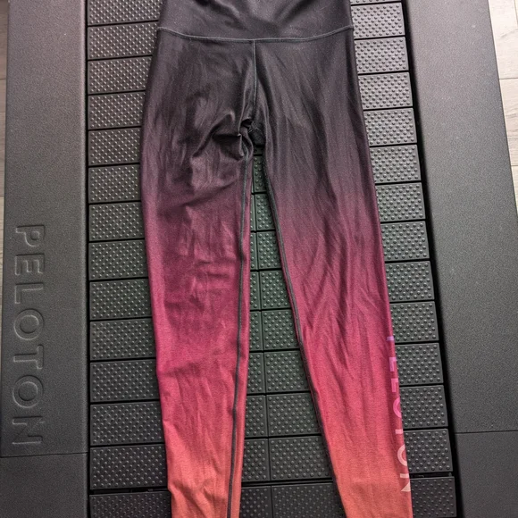 Peloton Ombre Pink and Black Activewear Set - Picture 6 of 7